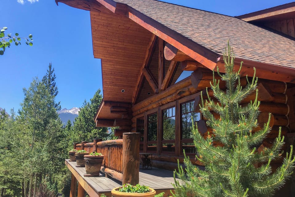 Exterior | 3-Story Cabin