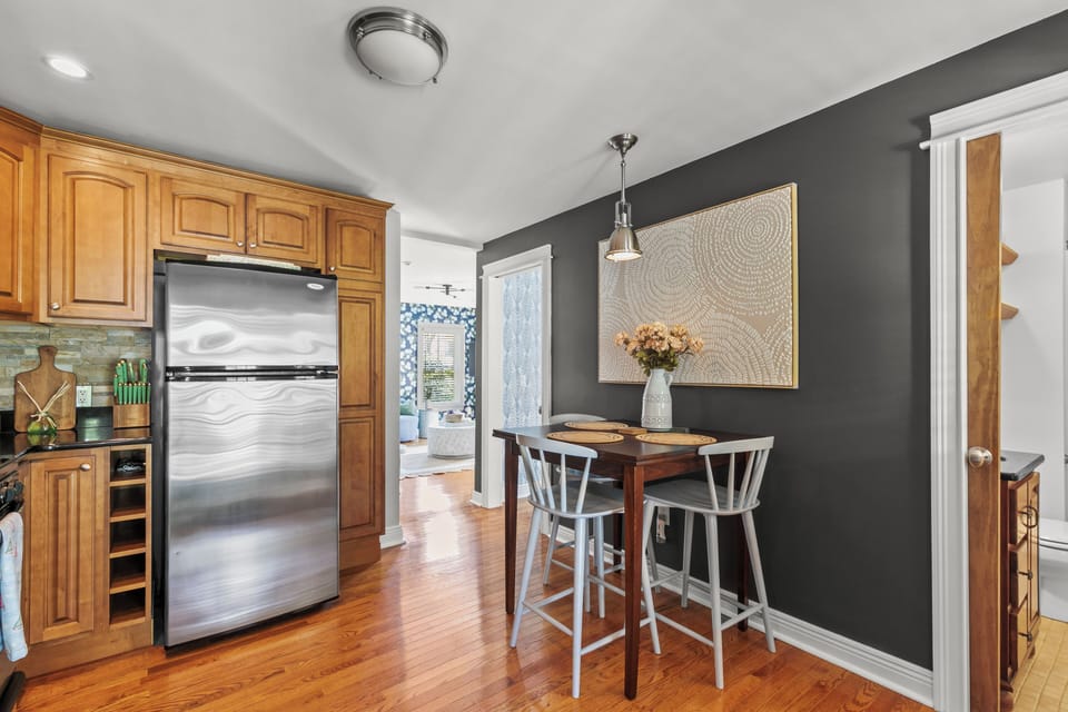 Intimate café-style dining for two, perfect for morning coffee 