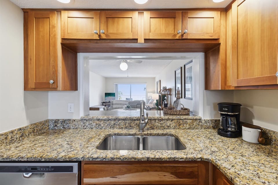 Prepare meals with a beautiful view of the ocean