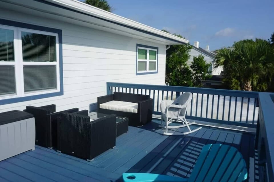 Upstairs patio Area