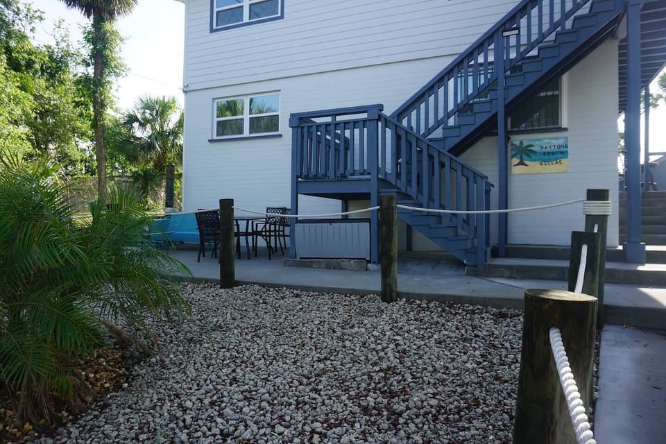 Downstairs Outdoor sitting area. 