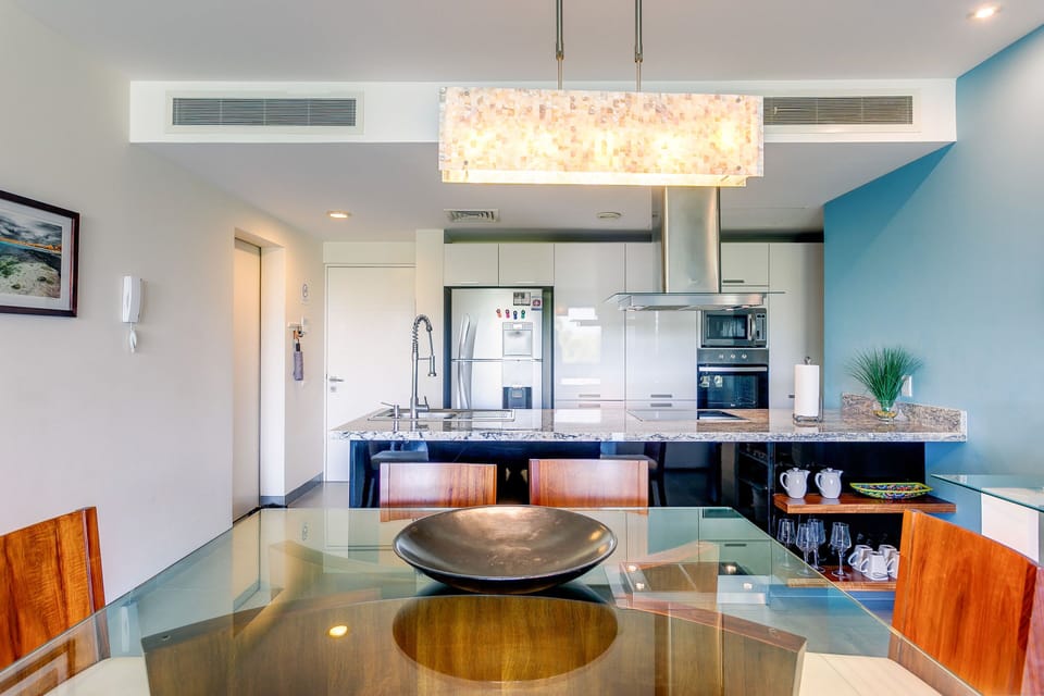 Classic Condo, 2 Bedrooms, Balcony, Golf View (Albatross) | In-room dining
