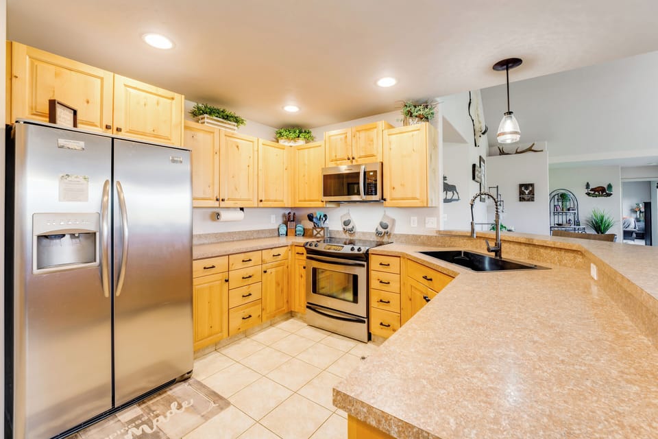 Spacious updated kitchen | Main Level