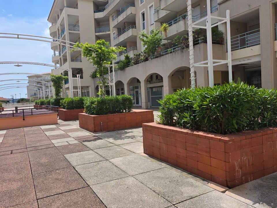 Composite Material, Apartment, Condominium, Shade, Balcony, Brutalist Architecture, Courtyard