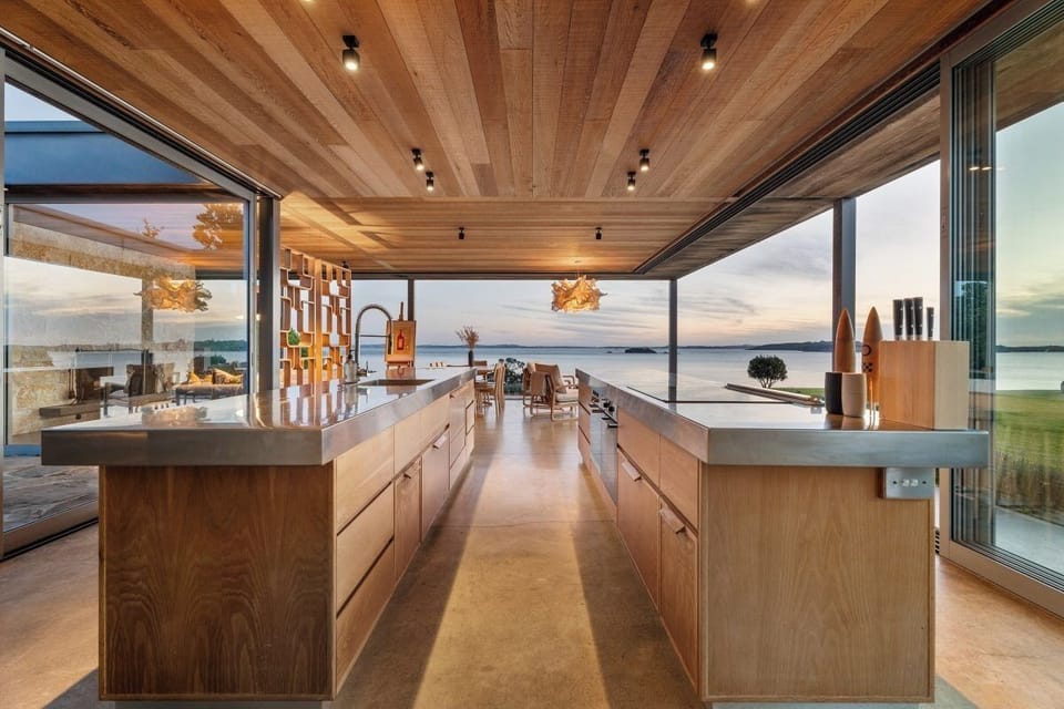 Luxury Room, Sea View | Private kitchen | Highchair