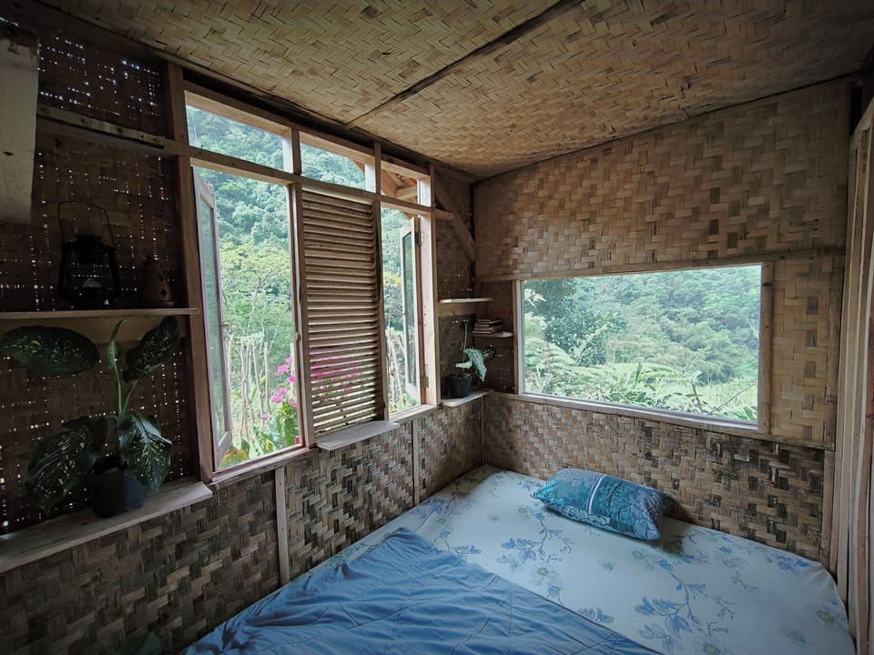 Basic Room, Patio, Mountain View | Free WiFi, bed sheets