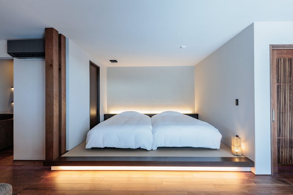 Luxury Twin Room, Non Smoking | In-room safe, iron/ironing board (on request), WiFi (free)