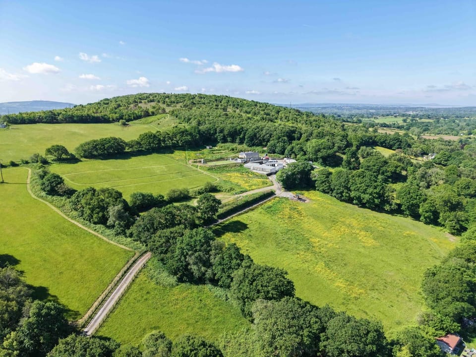 Hopkins Retreat Farm - 5 Bedroom House - Swansea (7393)