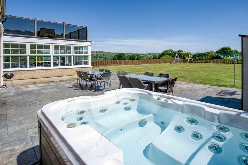 Hopkins Retreat Farm - 5 Bedroom House - Swansea (7487)