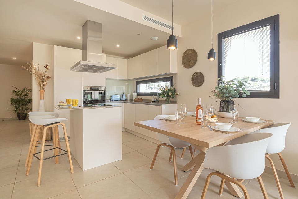 Kitchen and dining area