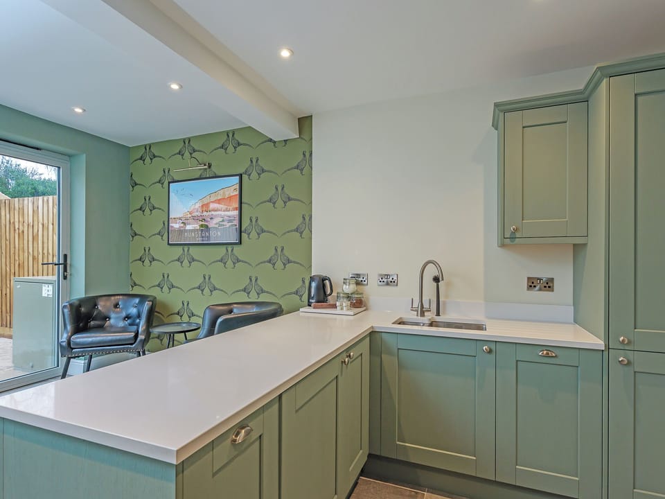 Kitchen/diner | Monty&rsquo;s Cottage - Coastal Cottages, Sedgeford