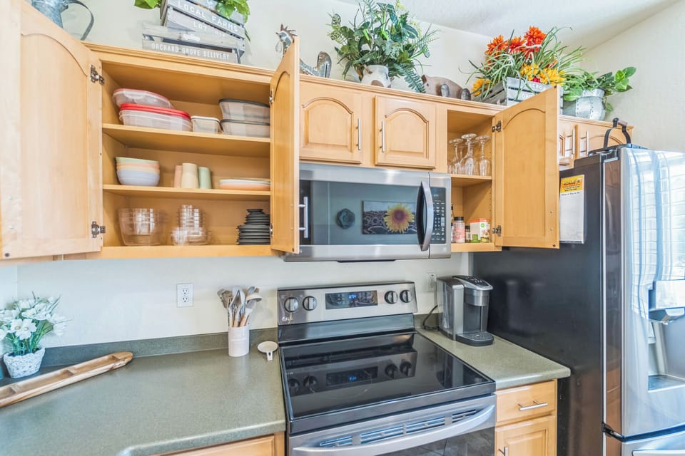 Fully stocked kitchen