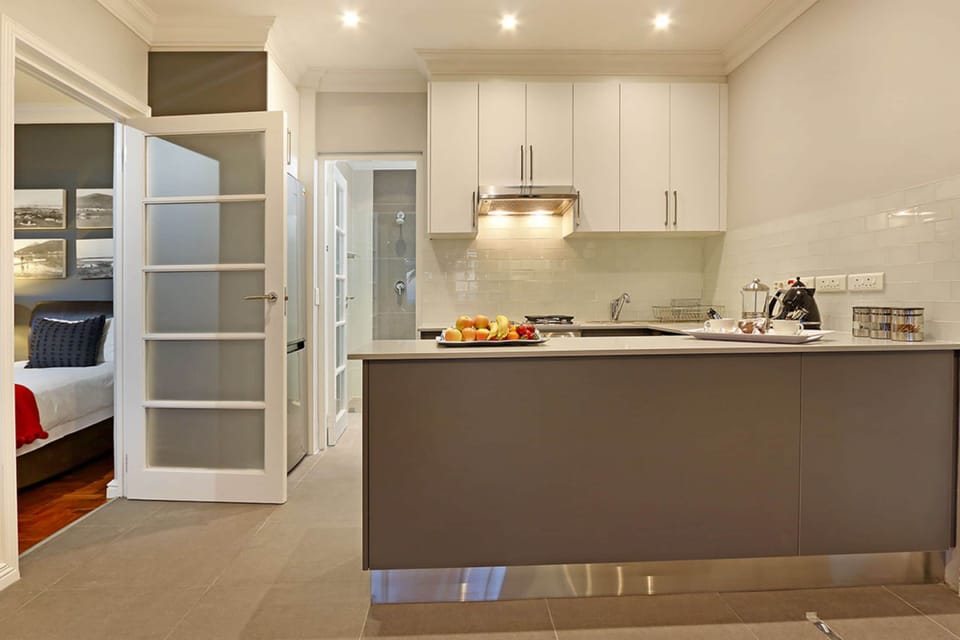 Luxury Apartment, Sea View | 2 bedrooms, iron/ironing board, free WiFi