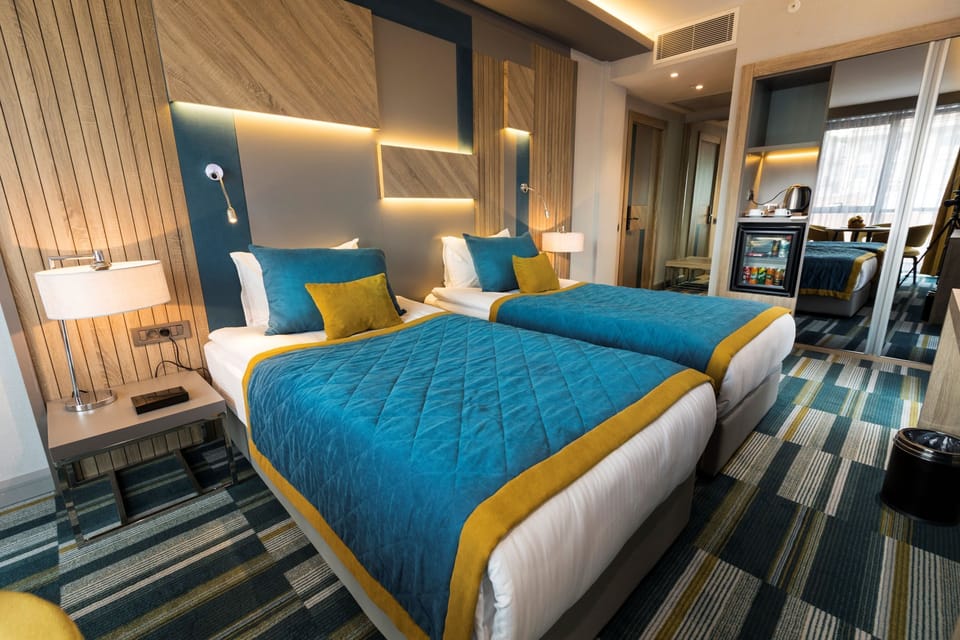Standard Double Room Single Use, City View | In-room safe, desk, laptop workspace, soundproofing