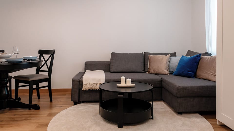 Apartment (1 A) | Living area | Flat-screen TV