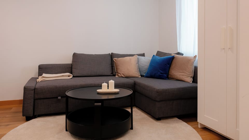 Apartment (1 A) | Living room | Flat-screen TV