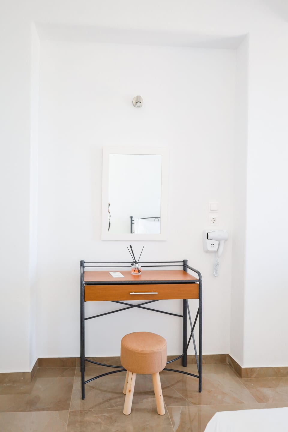 Basic Triple Room, Sea View | Soundproofing, iron/ironing board, free WiFi, bed sheets