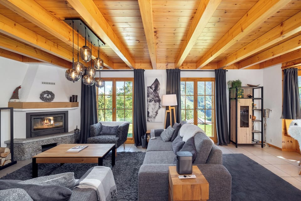 Chalet (4 Bedrooms) | Front of property