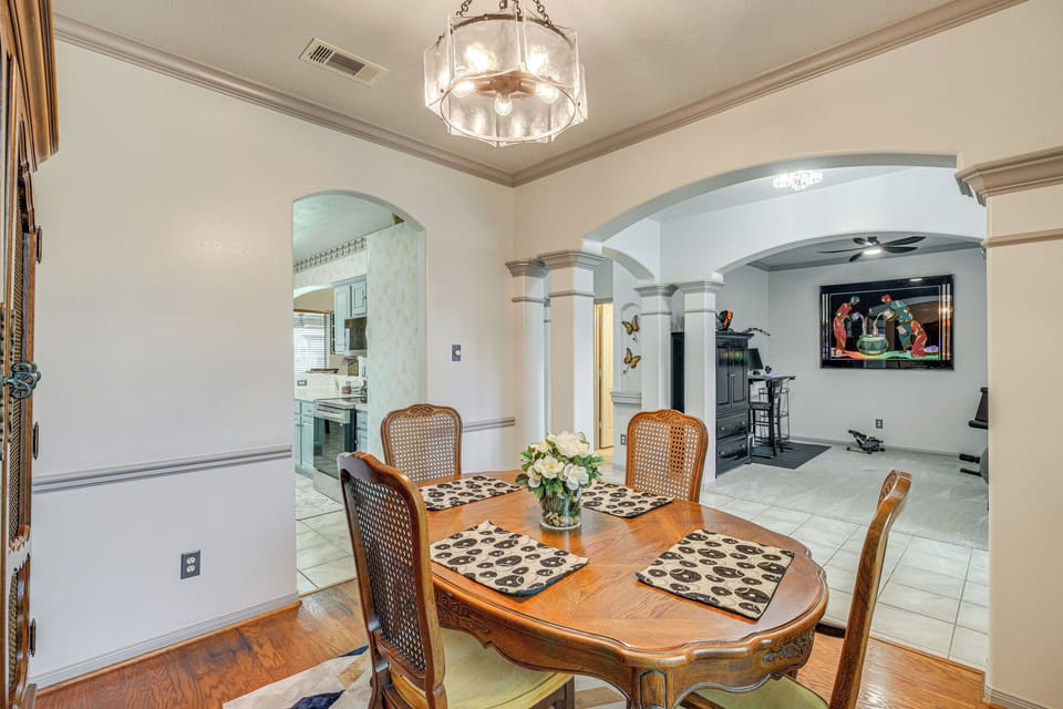 House (4 Bedrooms) | Interior