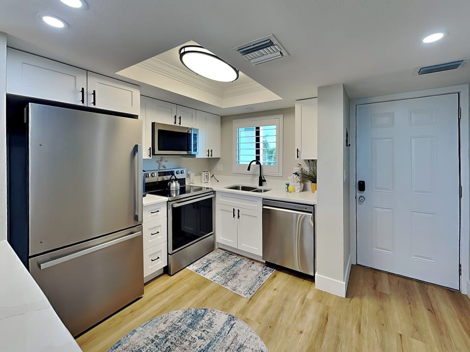 Entry Area to Newly Renovated Kitchen