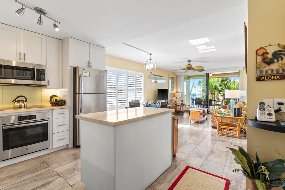 Condo, 2 Bedrooms | Private kitchen | Coffee/tea maker, fridge, oven, toaster
