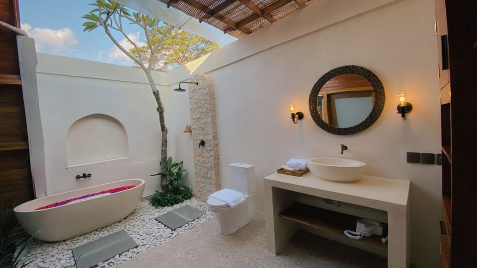 Free toiletries, hair dryer, slippers, bidet