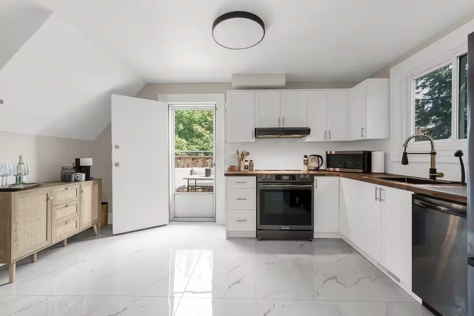 Kitchen / Back patio door 