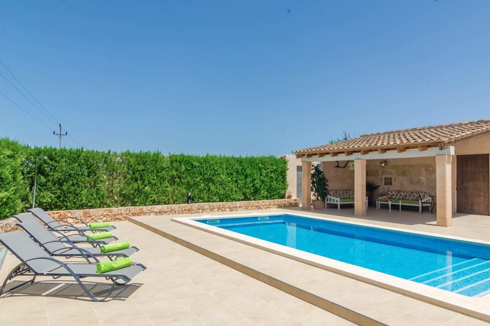 Holiday Home Swimming Pool