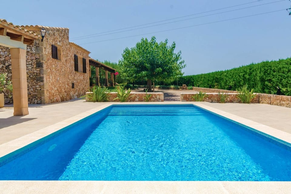 Holiday Home Swimming Pool