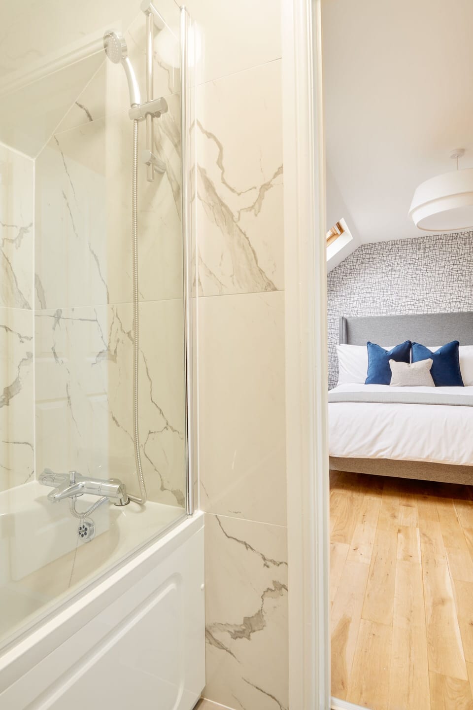 Standard Double Room, Ensuite | Bathroom | Combined shower/tub, hair dryer, towels