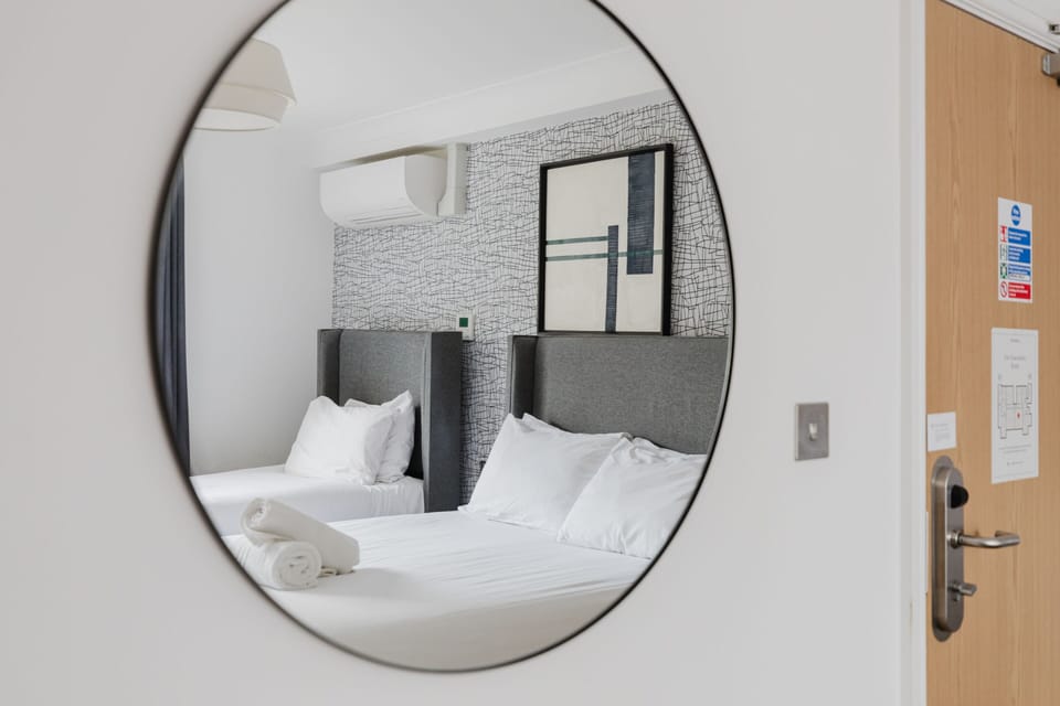 Double Room, Ensuite (with-Extra-Bed) | Blackout drapes, iron/ironing board, free WiFi