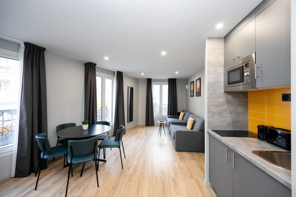 One Bedroom Apartment (5 Adults) | In-room safe, soundproofing, iron/ironing board, free WiFi