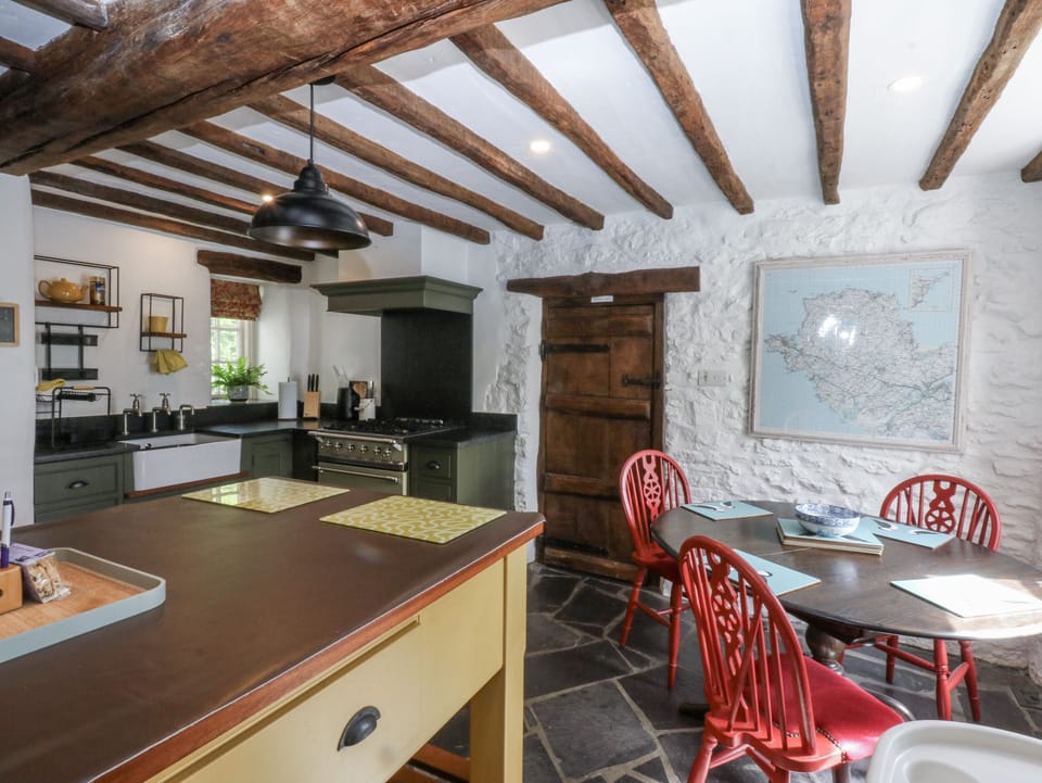 Cottage | Interior