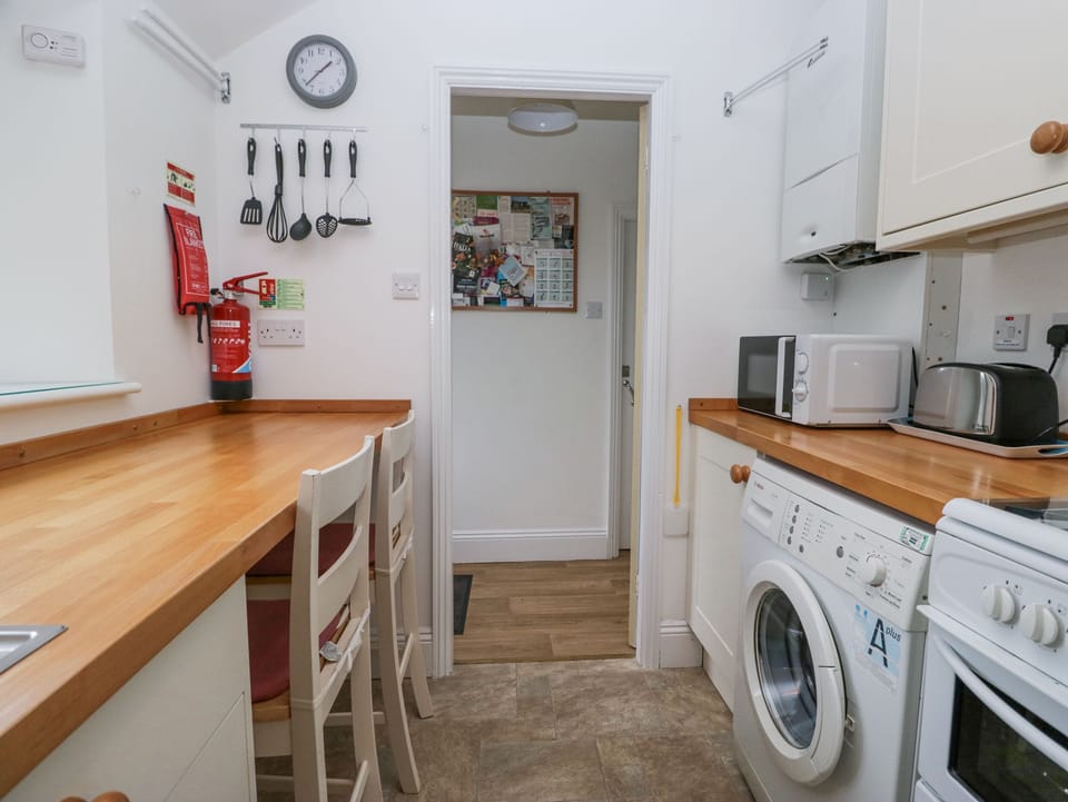 Fridge, microwave, dishwasher, toaster