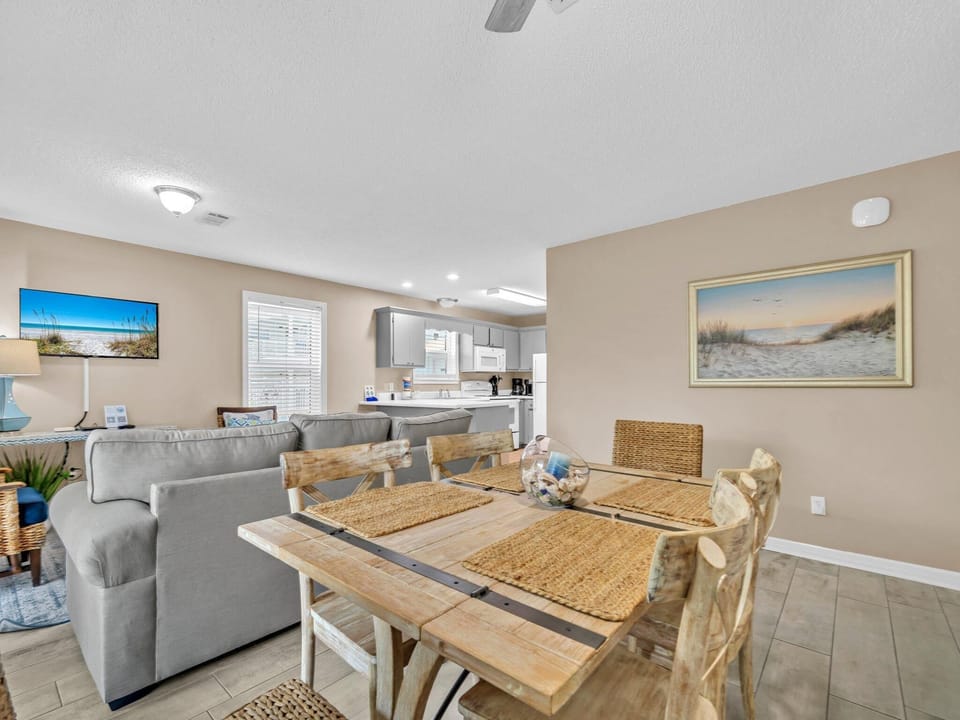 Condo, 1 King Bed with Sofa bed (Beachside Villas 1211) | Dining