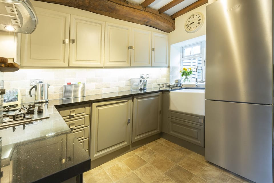 Dishwasher, cookware/dishes/utensils