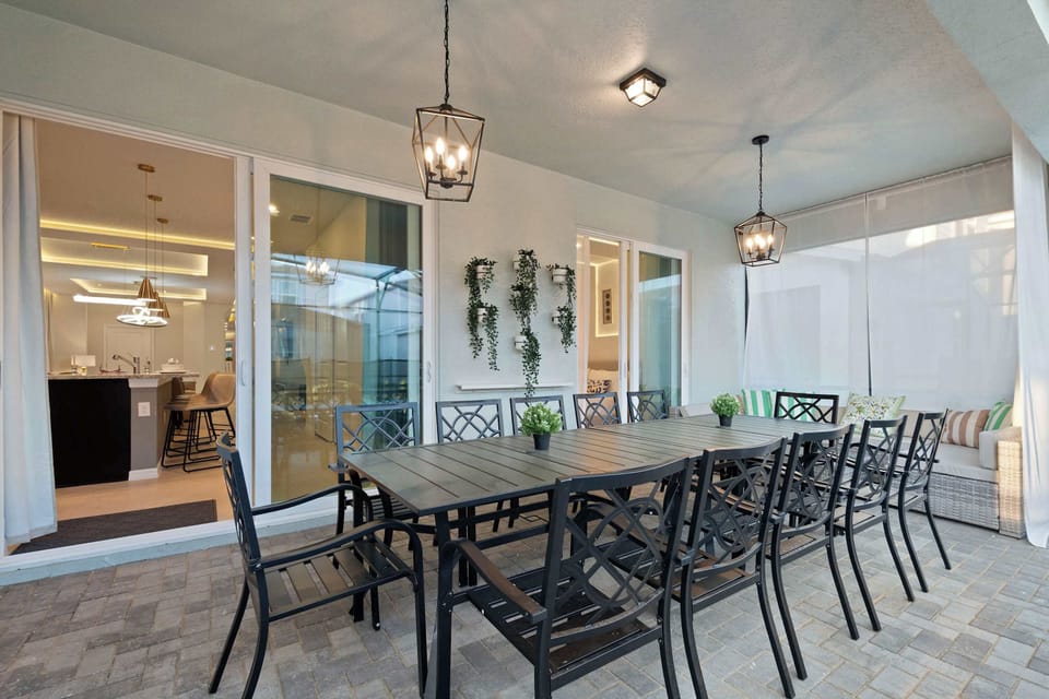 House, Multiple Beds, Pool Access, Pool View (16226TW WCR) | Dining