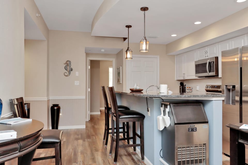 Condo, Multiple Beds (Club at Mexico Beach 1A) | Private kitchen | Oven, toaster