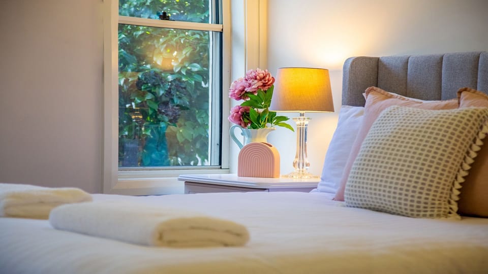 Albert Fields | Bedroom 3 | Queen bed