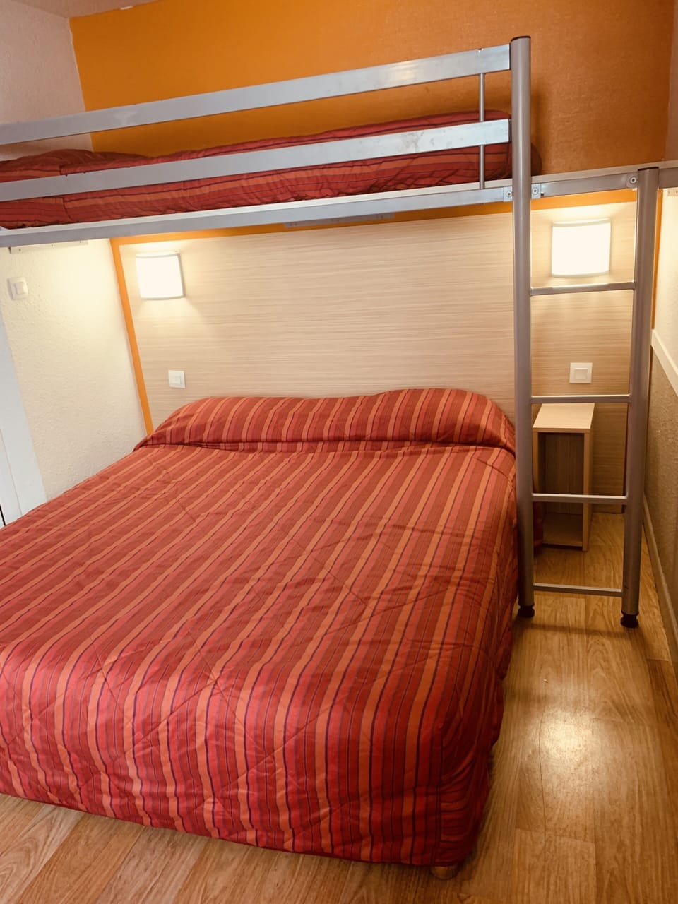 Basic Double or Twin Room | Desk, laptop workspace, blackout drapes, free WiFi