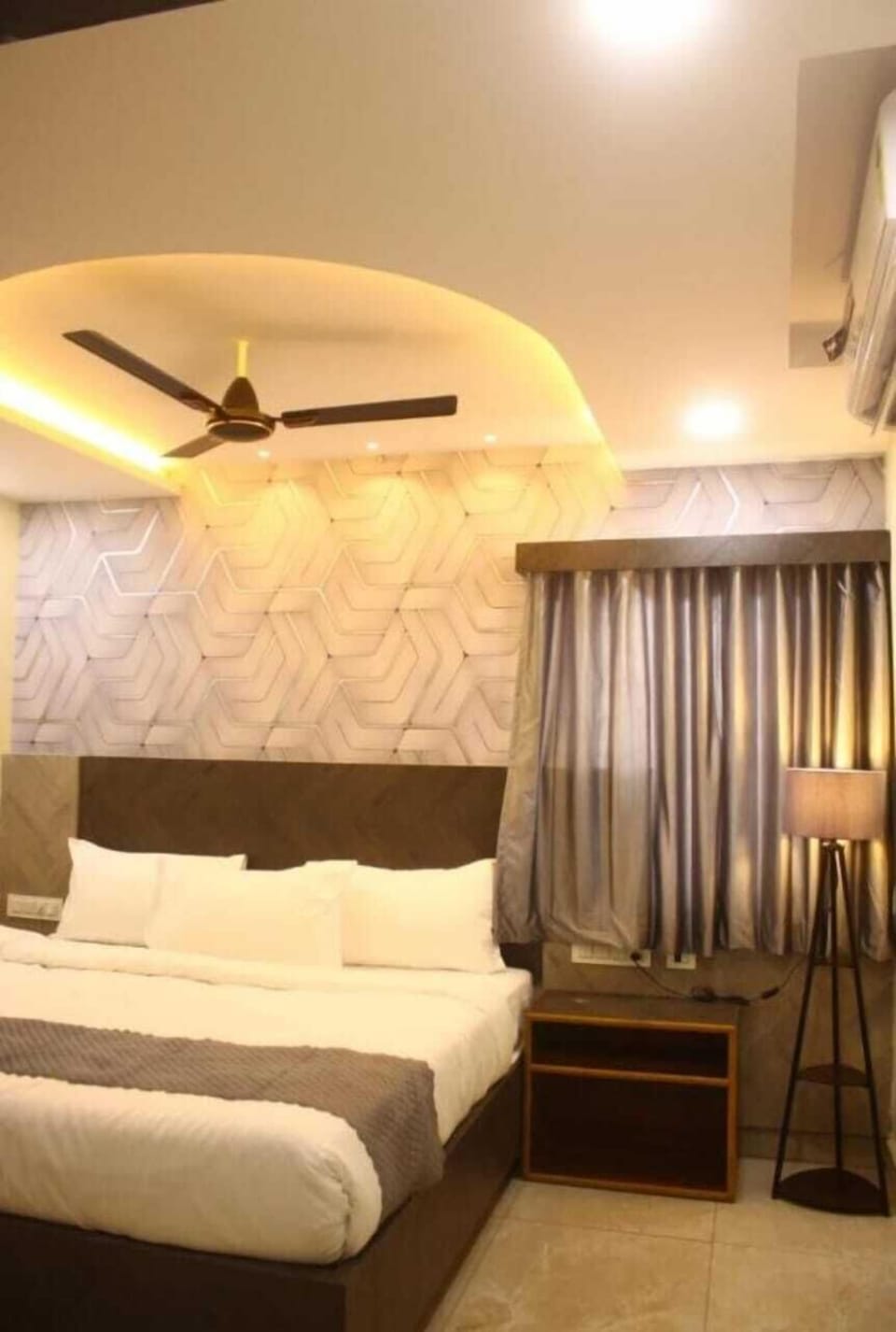 Deluxe Double Room | Free WiFi