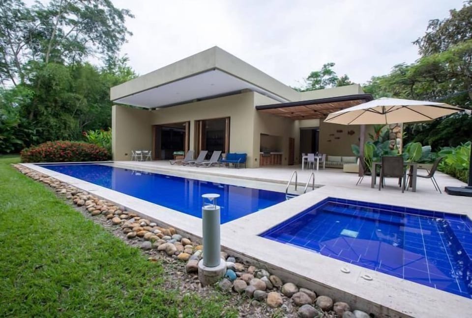 House, Garden View | Terrace/patio