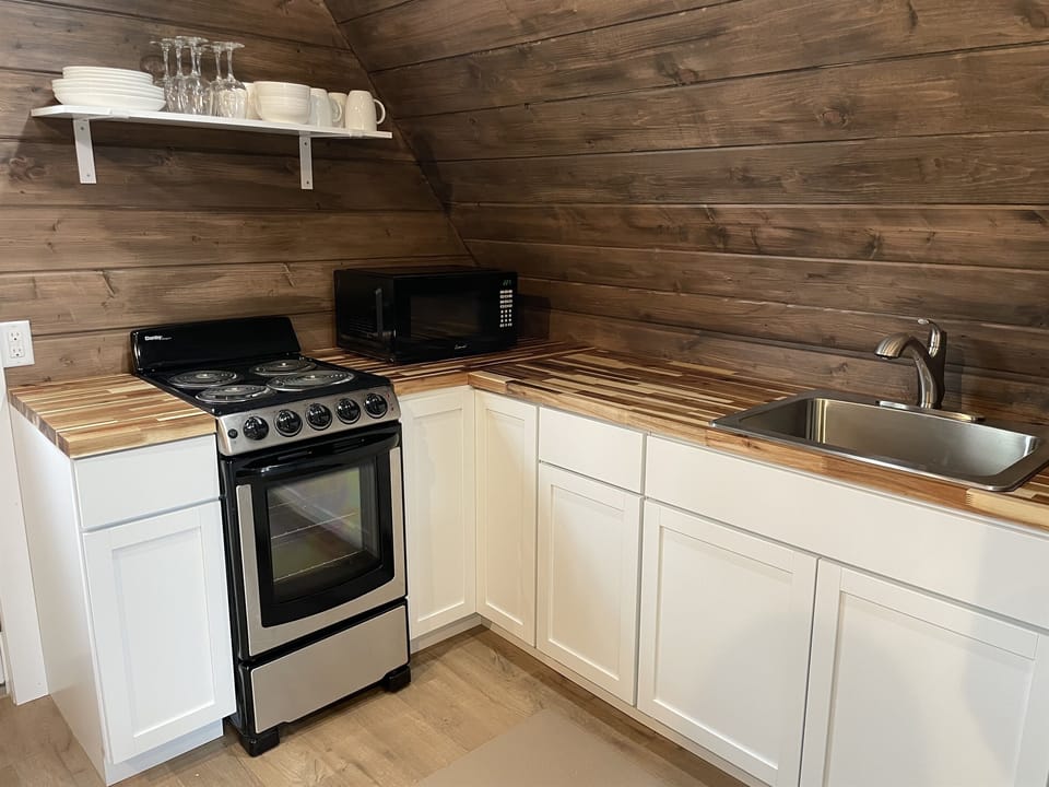 Full kitchen!