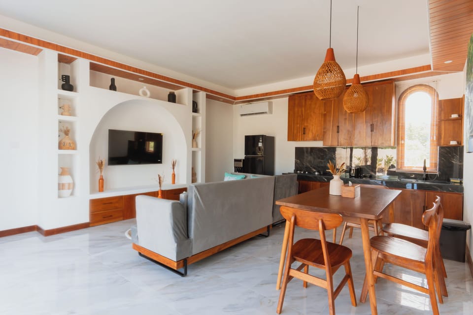 Family Villa | Private kitchen | Electric kettle, paper towels, kitchen islands