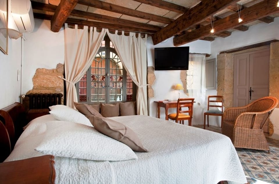 Standard Double or Twin Room, 1 Double or 2 Twin Beds | Premium bedding, minibar, in-room safe, individually decorated