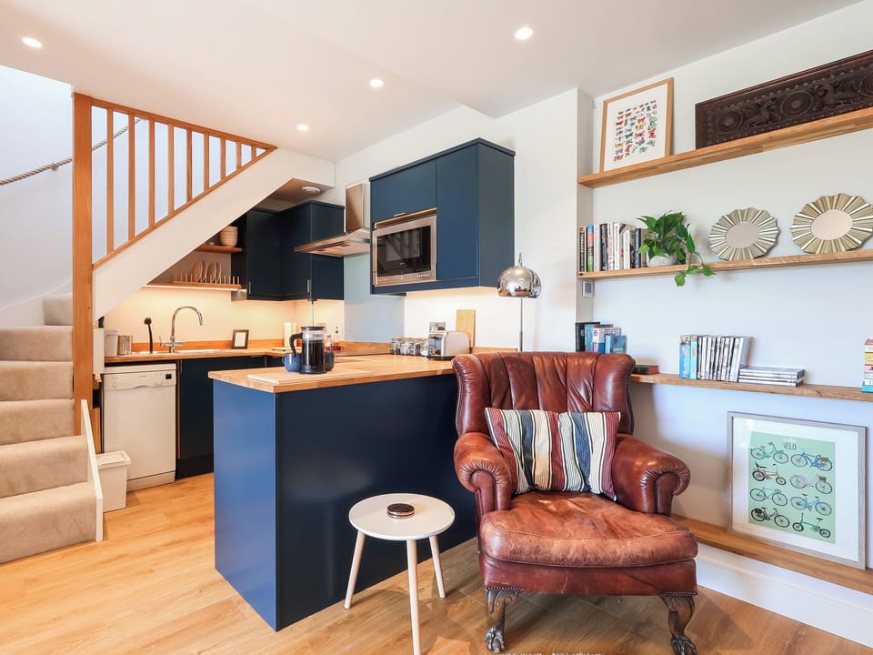 Open plan living space | Lower Mount Orchard, Stroud