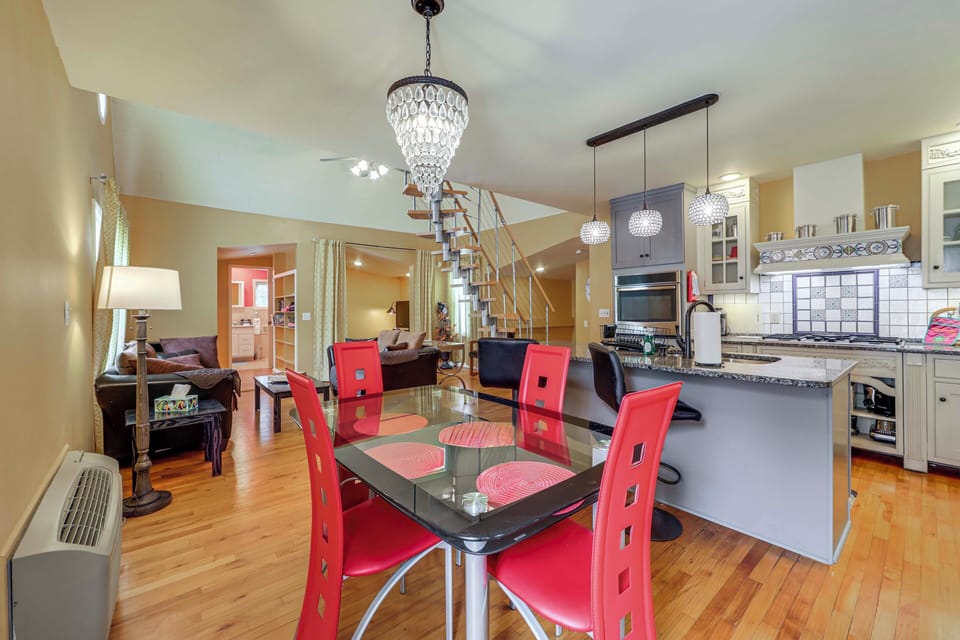 Dining Area | 1st Floor
