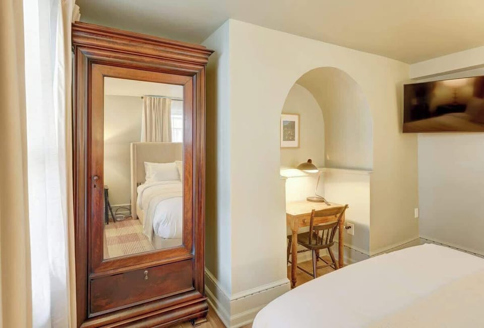 Queen Room #4 and Desk 