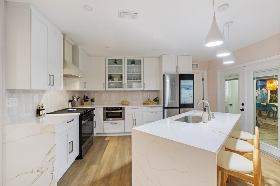 Modern chef’s kitchen—cook, connect, and create unforgettable memories.