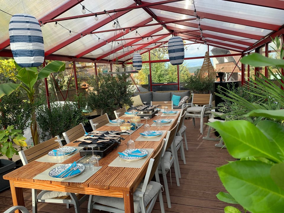 Outdoor dining
